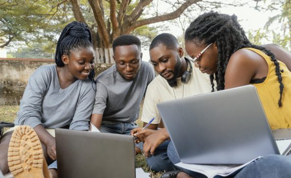 students-studying-together-medium-shot (1)